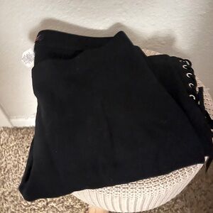 Betsy’Johnson Lace-up leggings